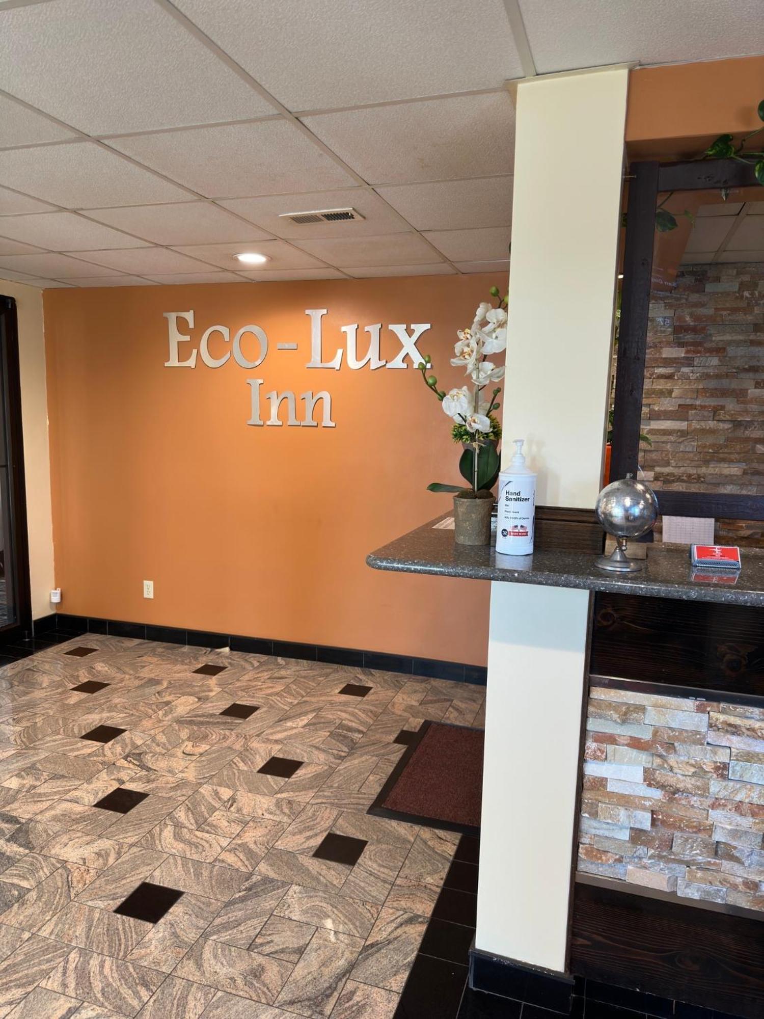 Eco-Lux Inn Norfolk Exterior photo